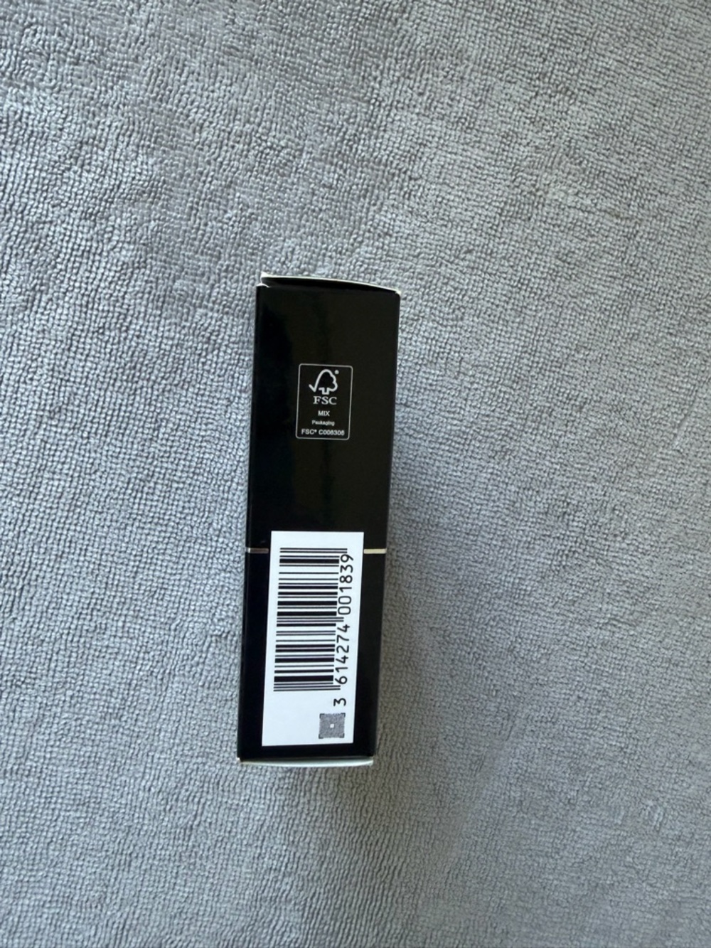Giorgio Armani Luminous Silk Golden Glow Highlighter - Picture 9 of 10